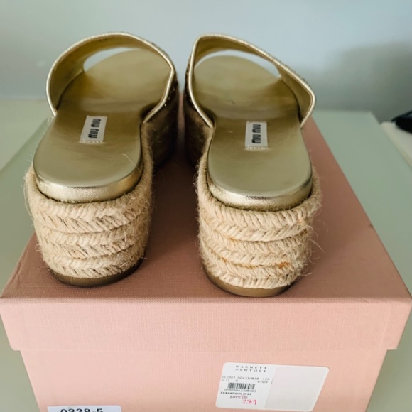 Shoes - Picture 3 of 4